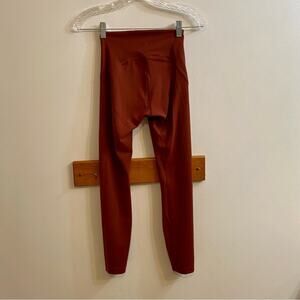 Lululemon InStill High-Rise Tight 25" Mulled Wine Leggings Women’s Sz 2 Workout